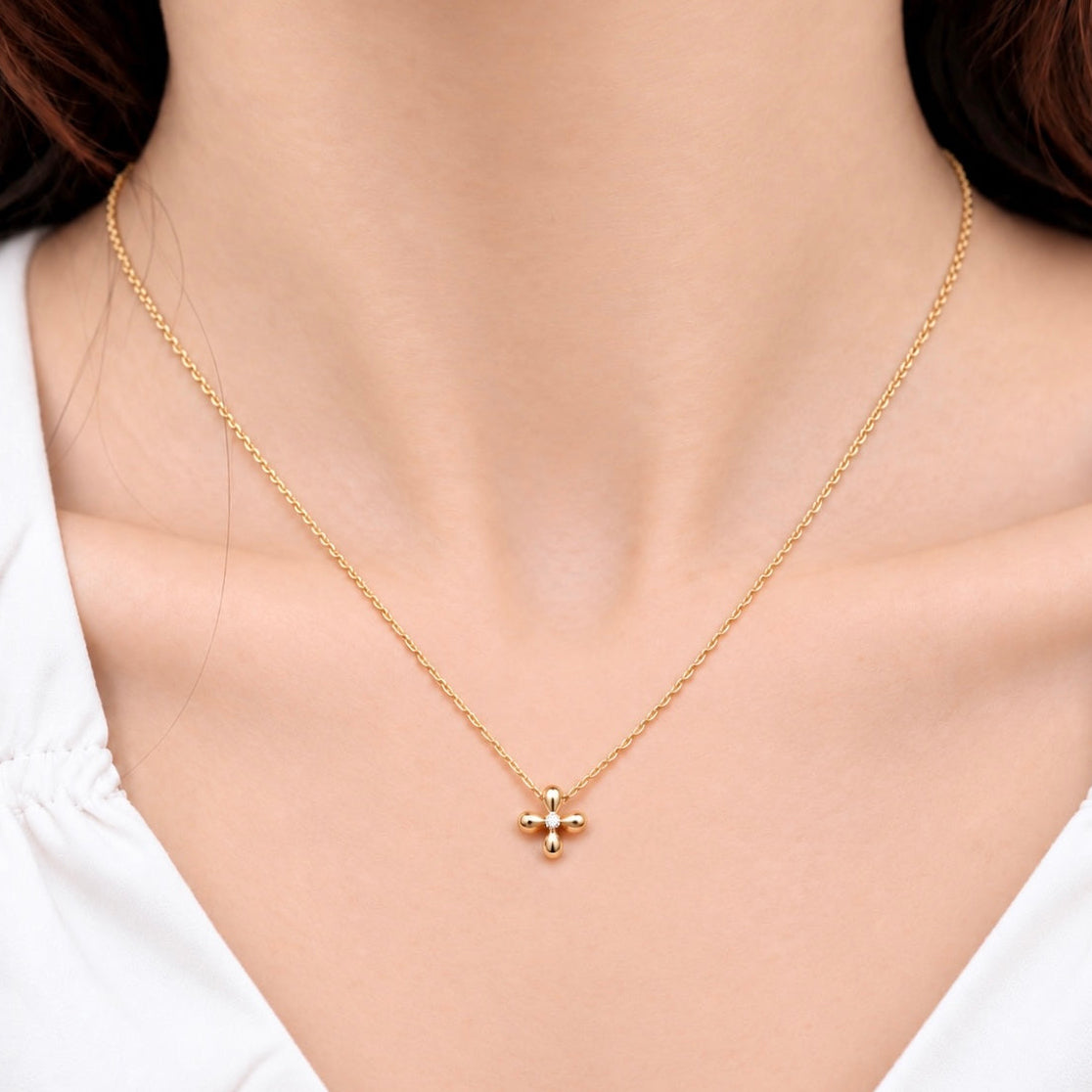 Petal Glow Necklace - Gold