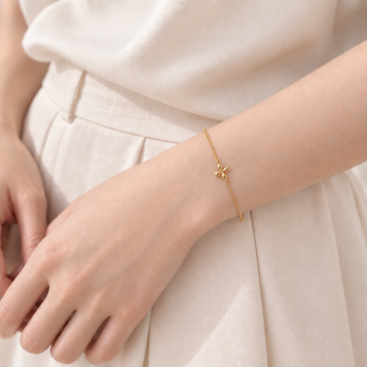 Petal Petite Bracelet - Gold